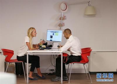 在首個全境覆蓋5G的國家體驗(yàn)華為技術(shù)