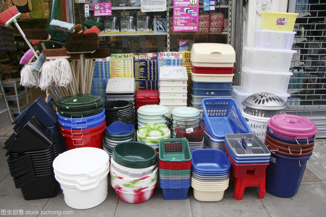 琳瑯滿目的塑料世界 商店里常見的塑料制品分類與選購指南